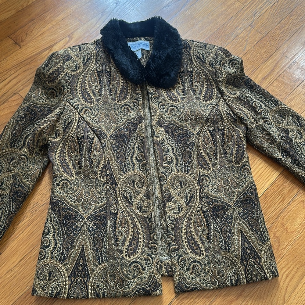 Vintage Black and Gold paisley jacket w/ faux fur collar